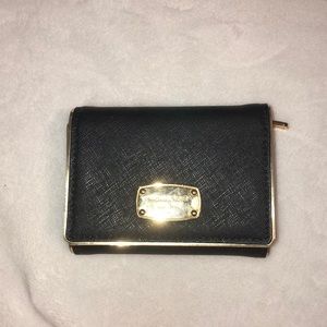 Micheal Kors black Wallet!